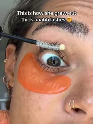 I need to start cutting my bottom lashes  #tiktokshopcreatorpicks #lashserum #eyelashserum #lashgrowthserum #epaislashserum 