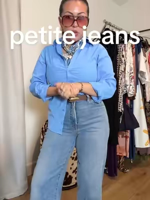 Good American jeans for short petite girls #goodamerican #goodamericanjeans #petitejeans #petitestyle #petiteoutfit 