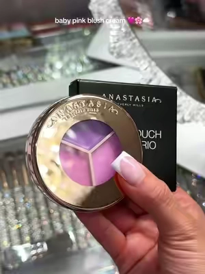 @Anastasia Beverly Hills 🩷🥹 #reynaxluna #TikTokShopCreatorPicks #anastasiabeverlyhills #pinkblush #babypinkblush 