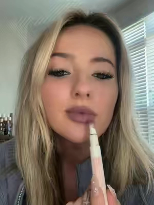 shade G204 taro haze!!!!!! this is hands down one of the prettiest colors and I love this formula #lipcolor #mattelip #mauvelip #lipcombo #lipcombotutorial 