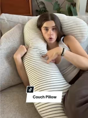 I will be here for the rest of the night✌🏼 #pillow #pregnancypillow #couchpotato 