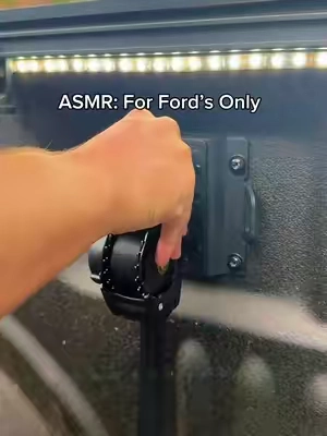Ford Bed Mounted Ratchet Straps
