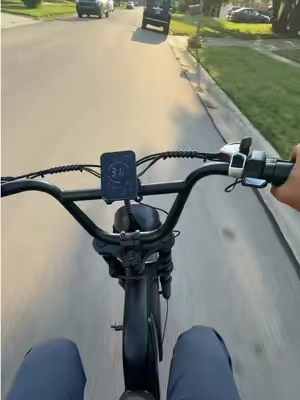 This electric bike is so much fun to ride on. #creatorssightinsights #ebikes #ebike #Aovopro #electricbikes 