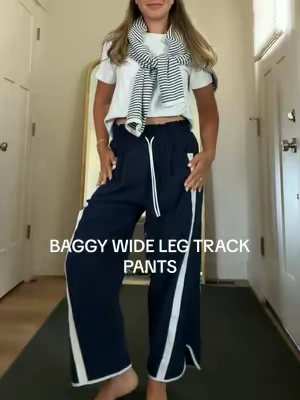 5’5” wearing size small 