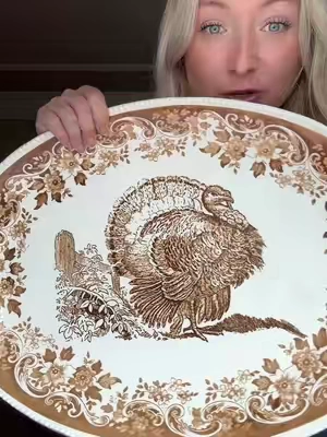 the prettiest Thanksgiving platter 🍂🕯️🦃🫶🏻 #thanksgivingdinner #thanksgiving 