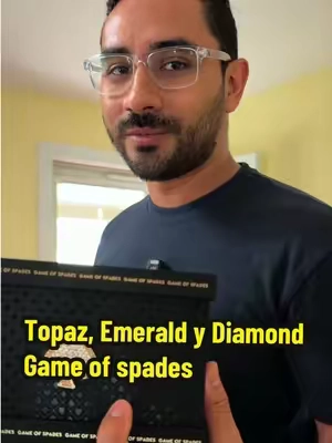 Si te gusta oler bien en cualquier momento, este kit de Game of Spades es una excelente opción. Incluye Topaz, Emerald y Diamond, tres fragancias con personalidades diferentes: Topaz es fresco y elegante para el día, Emerald tiene un aroma limpio y sofisticado que funciona prácticamente en cualquier ocasión, y Diamond es intenso, cálido y perfecto para la noche o eventos especiales. Con este set no tienes que elegir una sola fragancia: tienes una para cada momento y cada estado de ánimo.#tiktokshopcreatorpicks #topaz #gameofspades #emerald #diamond 