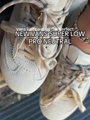 Obsessed with these double laces 🤍 @vans 