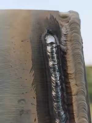 This tiny welder packs a punch. all on 110v👏. #welder #stickwelder #7018 #verticalwelding #learntoweld 