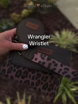 New grab-and-go favorite! 🤎🐆  #wranglerpurse #wrangler #tiktokshopcreatorpicks #tiktokshopfinds #westernfinds 