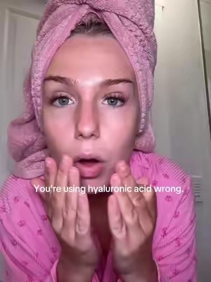It isn’t just about using hyaluronic acid—it’s about the different molecular sizes. WNP uses multiple sizes to hydrate different layers of the skin’s surface… #wnp #hyloronicacid #skincare 