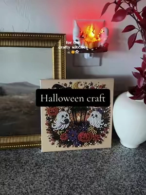 Gonna get more bc it’s ADDICTING  #halloweencrafts #diamondart  #crafty #fallaesthetic  #easycrafts 