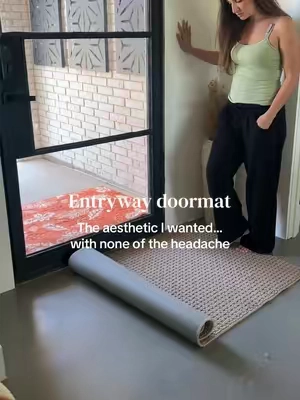 Looks good AND works hard #HomeDecor #EntrywayRug #WashableRug #PetFriendlyHome #homefinds 