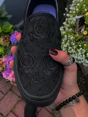 @vans i just love the 🥀🖤 details on those slip ons #aesthetic #sliponshoes #tiktokshopcreatorpicks 
