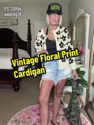 Vintage Floral Print Cardigan #cardigan #sweater #fashion #womensfashion 