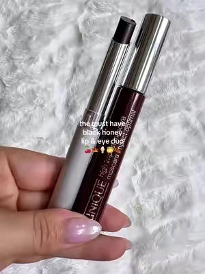& they’re on SALE 🍒🍒🍒 #clinique #blackhoney #lipstick #tiktokshopcreatorpicks  #TikTokshopbacktoschool @Clinique  Disclaimer: Final price, shipping costs, coupons, and discounts may vary and are subject to change at any time. Always check the TikTok Shop listing for the latest details. Results may vary. Video posted on 8/04/26. 
