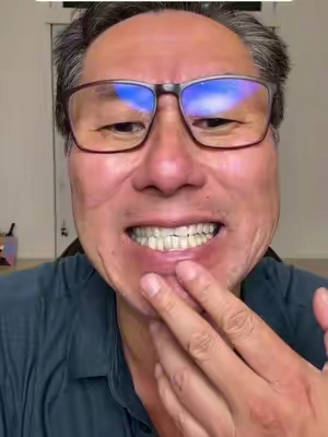 If traditional whitening strips leave your teeth feeling sensitive, check out the Dr.DreamWhite Purple Teeth Whitening Strips. 🦷💜 They’re peroxide-free and formulated with nano-hydroxyapatite, with a residue-free design made for a more comfortable at-home teeth whitening routine. Each pack gives you 7 or 21 whitening sessions depending on the option you choose. #drdreamwhite #drdreamwhitening #whiteningstrips #teethwhiteningstrips #purpleteethwhitening 