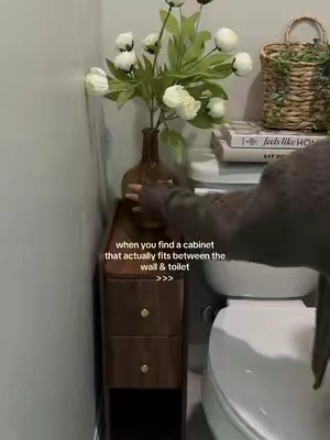 I can’t believe how perfectly this fit #bathroom #storage 