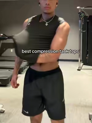 5’11 wearing medium 175 lbs #compressionshirt #athleticgear #gymshirt 