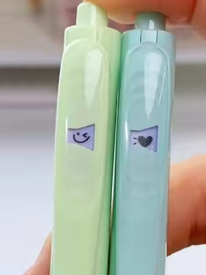 Wait…Why is this pen so perfect for teachers and nurses? It's so smooth and never smears.😍😍😍#pen #stationery #nurselife #teacherlife #tiktokmademebuyit 