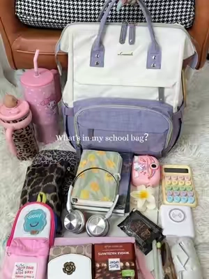 Deal's on! Deep side pockets fit 40oz tumblers and oversized bottles. Hydration = no problem. 💧 #backtoschool #TikTokshopbacktoschool #SuperBrandDay #backpack #schoolbag 