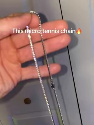 The GLD micro tennis chain is so fire 🔥