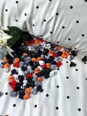 Mini duckies, max spooky vibes. Resin magic at its cutest! 🦆💀 #ducks #ducksoftiktok 