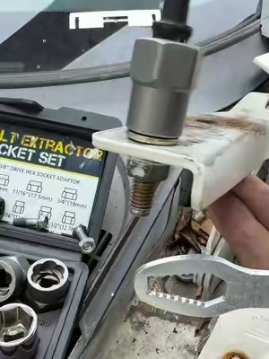 The Mid-Year Sale is here with insane deals Right now, the price is killer and shipping is free！ This tool is a literal cheat code for your toolbox! 🛠️ It’s thinner, tougher, and it actually grips 🔒 Stop wasting time digging for the right wrench size. 🛑 One tool to rule them all. Seriously. 🔩 The only tool you need for those annoying weekend projects. 🏠 Universal Car Torx Wrench,8-22mm Self-tightening Wrench,Double-head Torx Spanner,Non-Slip Multi-function Wrench for Most Nuts & Bolts Repair,Professional Car Assembly & Disassembly Tool. #WorkTok #ToolTips #HandyMan #mechaniclife #diyprojects