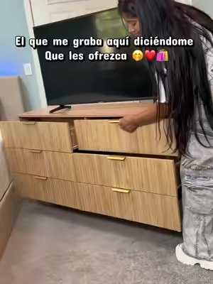 Aquí el grabador diciéndome que les diga 🤭 el ropero más bonito 😍 #ropero 