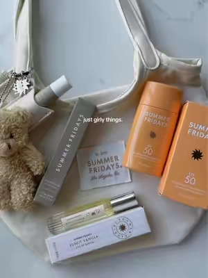 dear santa… signed, every girl. 🧡 #summerfridays #justgirlythings 