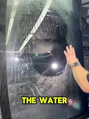 Clean the windshield and remove all oily residues on the windshield, etc. It is also suitable for interior decoration and home glass. #glasses #Windowcleaning #cleaner #automotive #carcleaning    
