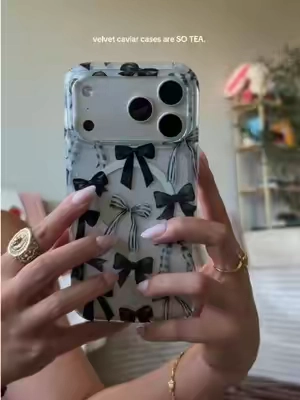 she cute #velvetcaviar #phonecase 