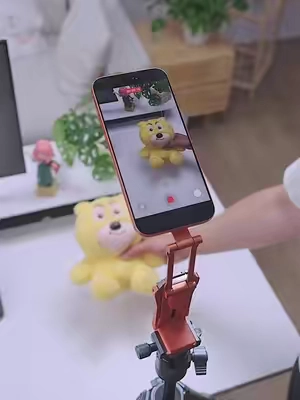 The best content creator tools are the ones you'll actually carry with you❤️ The OMOTON Vlog Tripod has it all, great for content creators. #TikTokshopbacktoschool #contentcreatortools #phonetripod #phonestand #magnetictripod 