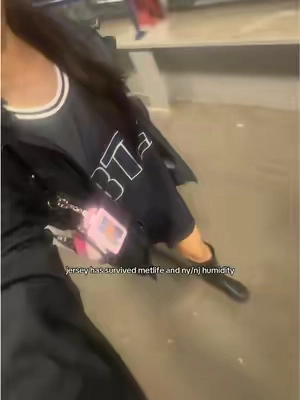 she needs a GOOD wash though. #bts #concert #arirang 
