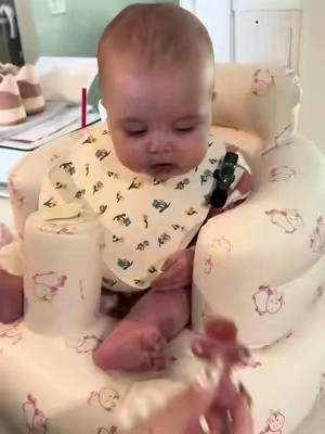 One of the best seats for whenever. Easy to pack up. Easy to put on the counter for some purées! #babychair #inflatablechair #babyeating #tiktokshopsummersale #tiktokshopbacktoschool 