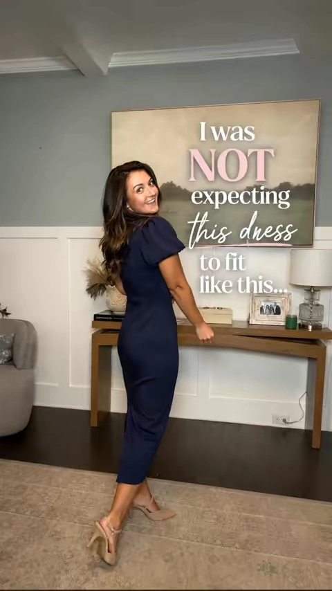 wasn’t expecting to love this dress as much as I do! The puff sleeves balance your shape, the stretchy fabric hugs in all the right places, and the midi length is actually flattering if you’re petite. It feels expensive, photographs beautifully, and would be perfect for weddings, date nights, bridal showers, or any dressy event. #petitefashion #weddingguestdress #mididress #petitestyle 