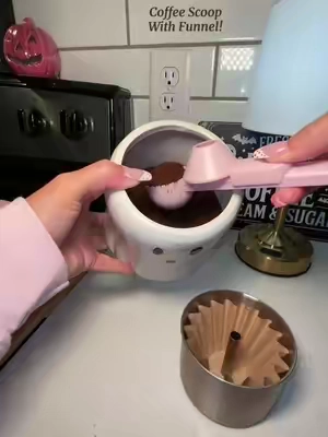 My other coffee scooper would spill coffee all over the counter!🤦🏽‍♀️ This coffee scoop with a funnel works perfectly… No more messes!👏☕️#coffeescoop #coffeescooper 