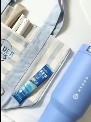 HydroJug made the PRETTIEST blue tumbler ✨🫶🏽 #hydrojug #waterbottle #tumbler #leakprooftumbler @HYDROJUG 