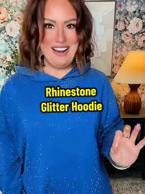 I CANNOT with this rhinestone glitter hoodie!!! It. Is. FANTASTIC!!!! 😍 It’s also beautifully relaxed fit!! I’m a TTS large wearing the size large. @SOLY HUX Shop #glitterhoodie #hoodie #sparkle #solyhux #ttsacl 