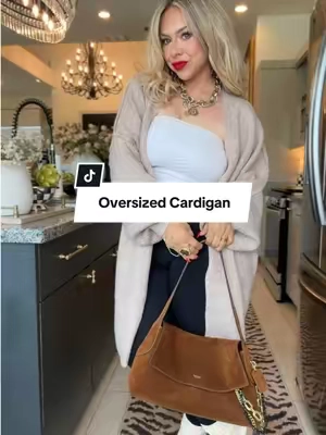 The perfectly oversized cardigan you’ll wish you ordered before everyone else🤎🍂 @PrettyGarden #cardigan #oversizedcardigan #fallcardigans #falloutfits #midsizeoutfits 