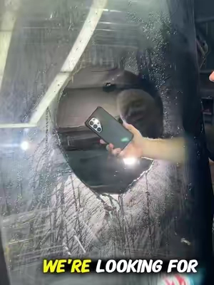 Clean the windshield and remove all oily residues on the windshield, etc. It is also suitable for interior decoration and home glass. #carcleaning #cleaner #Windowcleaning #carglass #cartok 