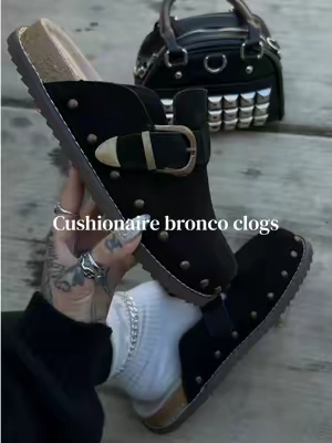 @Cushionaire #cushionaire #comfyshoes #clogsshoes #falloutfitinspo #affordableshoes 