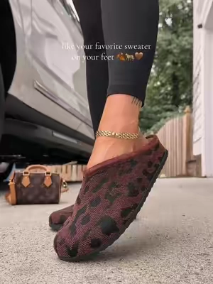 so unique and comfy for fall 🤎🍂 @Project Cloud Knit Nella Clogs #projectcloudshoes #knitclogs #womensclogs #fallshoes 