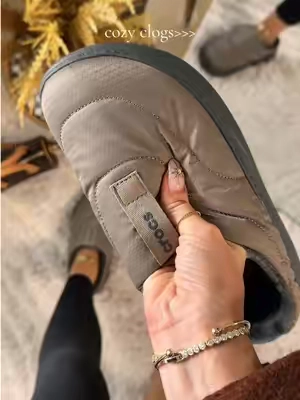 they are so comfy 🤎 #crocs #crocsnewarrivals #fuzzyslippers #fuzzyclogs 