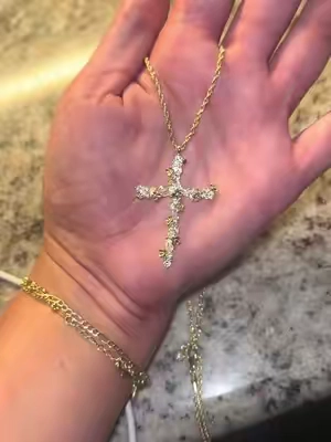 #tewiky #jewelry #affordablejewelry #crossnecklace #necklace 