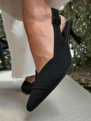 These VIVAIA slingback heels are the kind of comfortable heels you can actually wear all day. 🤍 The cushioned footbed, secure slingback strap, and stable flared heel make them perfect for long days without sacrificing style. I've been wearing these kitten heels with trousers, dresses, and jeans because they instantly elevate any outfit. If you're looking for work heels, office shoes, business casual shoes, wedding guest shoes, date night heels, comfortable dress shoes, or timeless women's heels, these are absolutely worth it. ✨ @VIVAIA  #vivaia #vivaiashoes #heelsforwomen #heels #heelsdance 