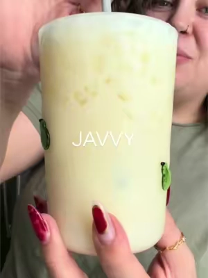 the easiest way to get an extra protein while still enjoying summer! This literally taste like summer in a cup🍍🍹 ##javvy##pinacolada##refresher##proteinrefresher