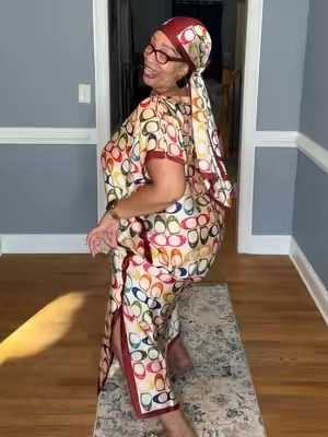 Wrap yourself in this silky dream✨☁️1 size, 0 effort & you’re out the door⏰Comfy enough for the couch but cute enough for the ’gram #muumuu #haul #collection 