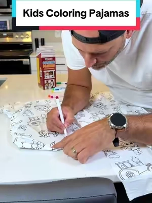 This is the cutest thing ever! Coloring Pajamas for kids! #coloringpajamas #kidspajamas #pajamas #pajamasforkids #boyspajamas 