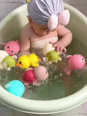 1 really want to recommend this bathing toy to you. There are children at home. Children don't like to take a bath. They cry when they take a bath. Be sure to look at this children's bathing toy, so that the baby likes to take a bath. It doesn't cry or make a fuss when taking a bath. And it's super safe. You don't need to plug it in or charge. The most important thing is that the price is really great and cost-effective now! T#funs #familytime #tiktokshop #toy#SummerVibes