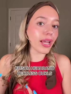Honestly genius way to do your heatless curls if it’s uncomfortable for you to sleep in normal ones! #kitsch #kitschheatlesscurls #heatlesscurls #kitschhairaccessories #creatorsearchinsights 